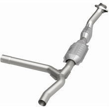 Load image into Gallery viewer, MagnaFlow Conv DF 00-01 Ford F-150 4.6L 2wd
