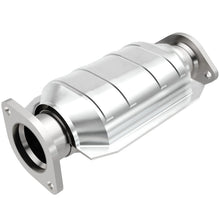 Load image into Gallery viewer, MagnaFlow 02-04 Infiniti I35 3.5L / 02-03 Nissan Maxima 3.5L Rear Underbody D/F Catalytic Converter

