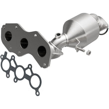 Load image into Gallery viewer, Magnaflow 11-15 Toyota Sienna 3.5L Direct Fit Converter

