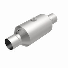 Load image into Gallery viewer, Magnaflow 2.50 w/dual O2 5in. Spun Universal Converter
