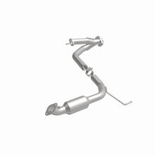 Load image into Gallery viewer, MagnaFlow Conv DF 05-09 Toyota Tacoma 4.0L D/S Rear (49 State)
