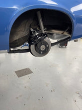 Load image into Gallery viewer, f-body_03.jpg
