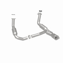 Load image into Gallery viewer, MagnaFlow Conv Direct Fit 07-09 Chevy Trailblazer SS 6.0L V8
