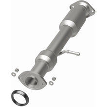 Load image into Gallery viewer, Magnaflow 14-15 Toyota Highlander 3.5L Direct Fit Converter
