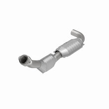 Load image into Gallery viewer, MagnaFlow Conv DF 00-01 Ford F-150 4.6L 2wd
