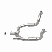 Load image into Gallery viewer, Magnaflow 11-17 Ford F-250 Super Duty 6.2L Direct Fit Converter
