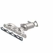 Load image into Gallery viewer, MagnaFlow 08-10 Pontiac G6 2.4L Underbody Direct Fit CARB Compliant Manifold Catalytic Converter
