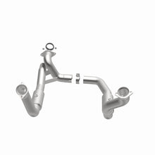 Load image into Gallery viewer, Magnaflow 11-17 Ford F-250 Super Duty 6.2L Direct Fit Converter
