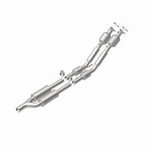 Load image into Gallery viewer, Magnaflow 2006 Volkswagen Passat 3.6L Direct Fit Converter
