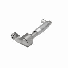 Load image into Gallery viewer, MagnaFlow Catalytic Converter DF 04-06 F-150 Pickup 5.4L 2WD D/S
