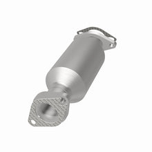 Load image into Gallery viewer, Magnaflow 10-13 Hyundai Santa Fe 2.4L Direct Fit Converter
