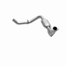 Load image into Gallery viewer, MagnaFlow Conv DF 99-02 Expedition 5.4L 4wd
