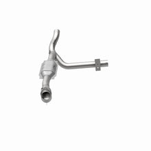 Load image into Gallery viewer, MagnaFlow Conv DF 01-04 Ford F-150 4.6L (49 State)
