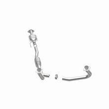 Load image into Gallery viewer, MagnaFlow Conv DF 96-97 Ford Aerostar 4.0L
