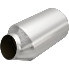 Load image into Gallery viewer, Magnaflow 2.50in. CA Spun Cen/Ang Universal Converter
