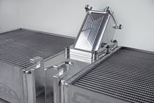 Load image into Gallery viewer, Photo - Close Up
