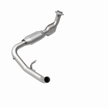Load image into Gallery viewer, MagnaFlow Conv DF 99-02 Expedition 5.4L 4wd
