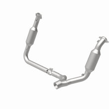 Load image into Gallery viewer, Magnaflow 2006 Dodge Ram 1500 5.7L Direct Fit Converter
