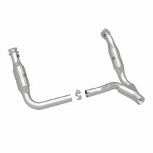 Load image into Gallery viewer, Magnaflow 11-17 Ram 1500 5.7L Direct Fit Converter
