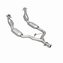 Load image into Gallery viewer, MagnaFlow Conv DF 96-98 Ford Mustang 3.8L

