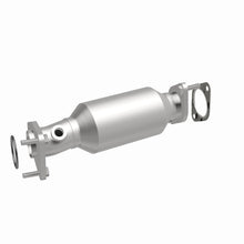 Load image into Gallery viewer, Magnaflow 05-17 Nissan Frontier 4.0L Direct Fit Converter
