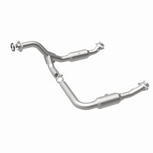 Load image into Gallery viewer, Magnaflow 2006 Ford Explorer 4.6L Direct Fit Converter
