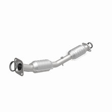 Load image into Gallery viewer, Magnaflow Conv DF 07-12 Nissan Versa 1.8L

