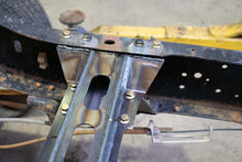 Load image into Gallery viewer, Rust Buster 81-87 Chevy C/K10 Center Frame Crossmember
