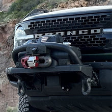 Load image into Gallery viewer, Ford Racing FRPM-1821-UHR Ford Racing Factor 55 UltraHook w/Rope Guard - Red
