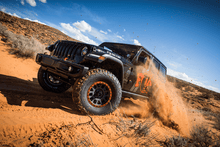 Load image into Gallery viewer, FOX FOX883-26-057 Fox 3.0 Factory Series 8.8in R/R Front Internal Bypass Shock 2-3in Lift w/ DSC 2018+ Jeep JL

