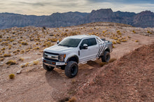 Load image into Gallery viewer, husky-rvl-flares-2018-ford-f250-2802978-lifestyle-02.jpg
