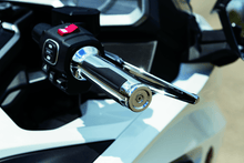 Load image into Gallery viewer, Kuryakyn KUR6764 Kuryakyn Omni Grips Chrome
