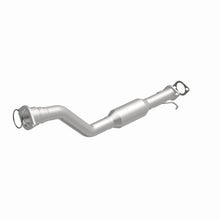 Load image into Gallery viewer, Magnaflow Catalytic Converter Direct Fit Magnaflow 04-05 Chevrolet Impala 3.8L Direct Fit Converter
