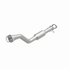 Load image into Gallery viewer, Magnaflow Catalytic Converter Direct Fit Magnaflow 04-05 Chevrolet Impala 3.8L Direct Fit Converter
