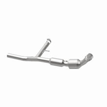 Load image into Gallery viewer, Magnaflow Catalytic Converter Direct Fit Magnaflow 04-05 Ford F-150 5.4L Direct Fit Converter
