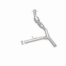 Load image into Gallery viewer, Magnaflow Catalytic Converter Direct Fit Magnaflow 04-05 Ford F-150 5.4L Direct Fit Converter

