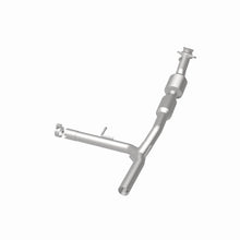 Load image into Gallery viewer, Magnaflow Catalytic Converter Direct Fit Magnaflow 04-05 Ford F-150 5.4L Direct Fit Converter

