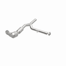 Load image into Gallery viewer, Magnaflow Catalytic Converter Direct Fit Magnaflow 04-05 Ford F-150 5.4L Direct Fit Converter
