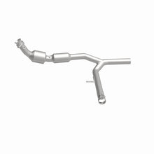 Load image into Gallery viewer, Magnaflow Catalytic Converter Direct Fit Magnaflow 04-05 Ford F-150 5.4L Direct Fit Converter

