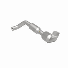 Load image into Gallery viewer, Magnaflow Catalytic Converter Direct Fit Magnaflow 04-05 Ford F-150 5.4L Direct Fit Converter
