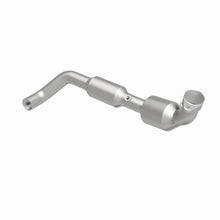 Load image into Gallery viewer, Magnaflow Catalytic Converter Direct Fit Magnaflow 04-05 Ford F-150 5.4L Direct Fit Converter
