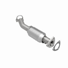 Load image into Gallery viewer, Magnaflow Catalytic Converter Direct Fit Magnaflow 04-05 Suzuki Forenza 2.0L Direct Fit Converter
