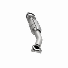 Load image into Gallery viewer, Magnaflow Catalytic Converter Direct Fit Magnaflow 04-05 Suzuki Forenza 2.0L Direct Fit Converter
