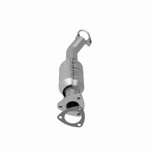Load image into Gallery viewer, Magnaflow Catalytic Converter Direct Fit Magnaflow 04-05 Suzuki Forenza 2.0L Direct Fit Converter
