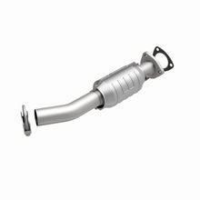 Load image into Gallery viewer, Magnaflow Catalytic Converter Direct Fit Magnaflow 04-05 Suzuki Forenza 2.0L Direct Fit Converter
