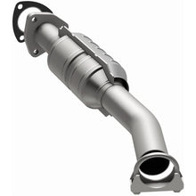 Load image into Gallery viewer, Magnaflow Catalytic Converter Direct Fit Magnaflow 04-05 Suzuki Forenza 2.0L Direct Fit Converter
