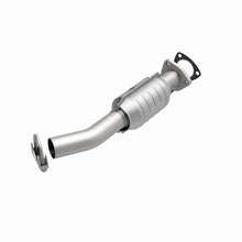 Load image into Gallery viewer, Magnaflow Catalytic Converter Direct Fit Magnaflow 04-05 Suzuki Forenza 2.0L Direct Fit Converter
