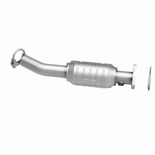 Load image into Gallery viewer, Magnaflow Catalytic Converter Direct Fit Magnaflow 04-05 Suzuki Forenza 2.0L Direct Fit Converter
