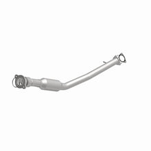 Load image into Gallery viewer, Magnaflow Catalytic Converter Direct Fit Magnaflow 05-06 Chevrolet Equinox 3.4L Direct Fit Converter
