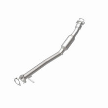 Load image into Gallery viewer, Magnaflow Catalytic Converter Direct Fit Magnaflow 05-06 Chevrolet Equinox 3.4L Direct Fit Converter
